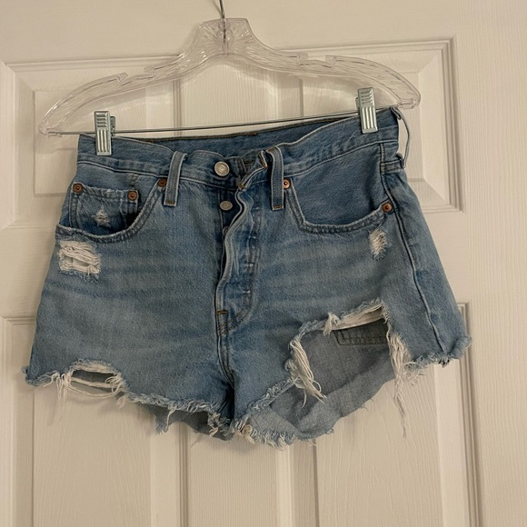 Levi’s 501 Original Fit High Rise Women’s Shorts - Picture 3 of 7